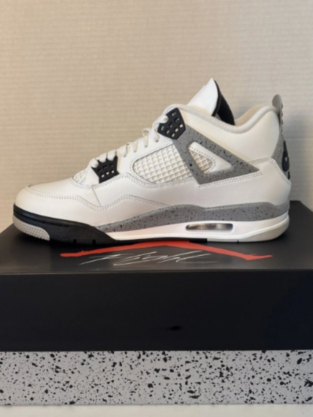 Air Jordan 4 Retro White Cement